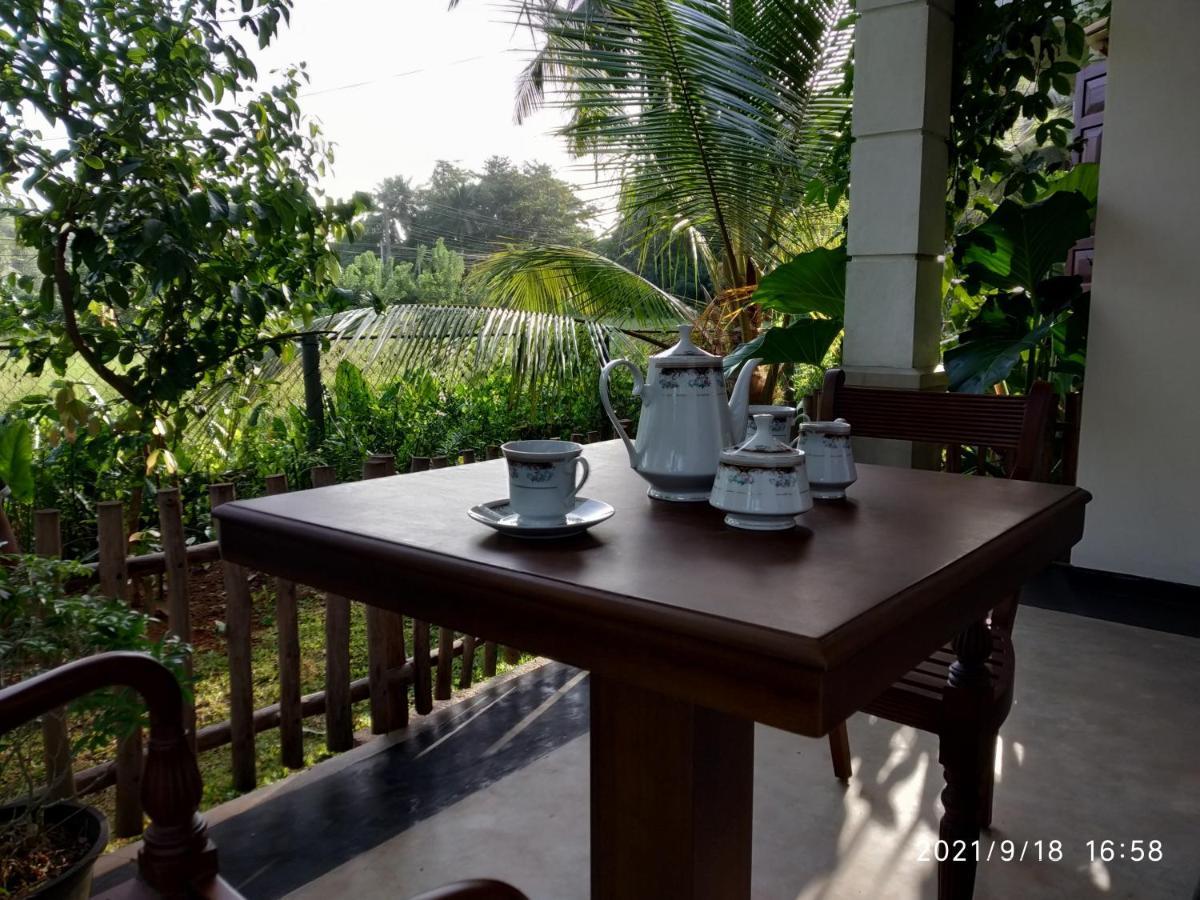Guruwaththa Eco Lodge Hikkaduwa Exterior foto